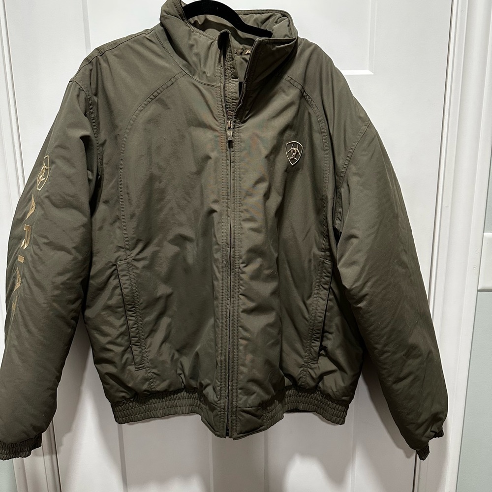 Ariat: Banyan Bark Team Insulated Jacket - Picture 2 of 4